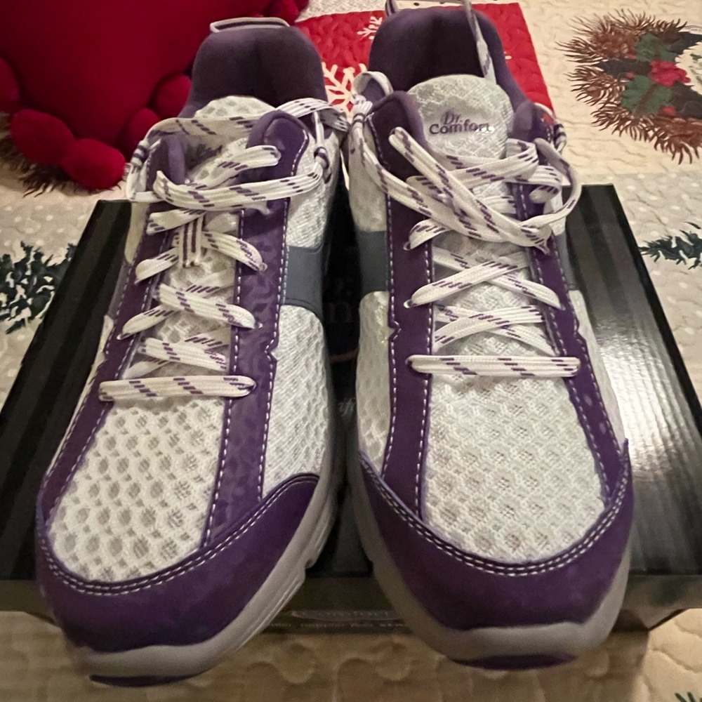 Women’s Dr Comfort diabetic tennis shoes size 8 1/2 wide